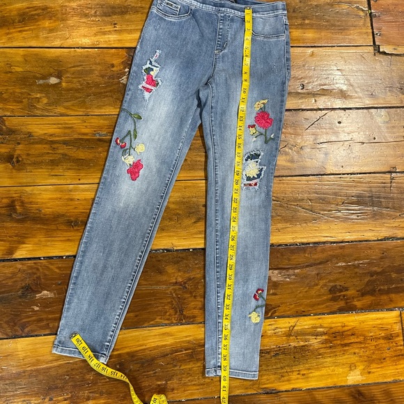 FDJ jeggings with floral appliqué size 6 - Picture 6 of 6